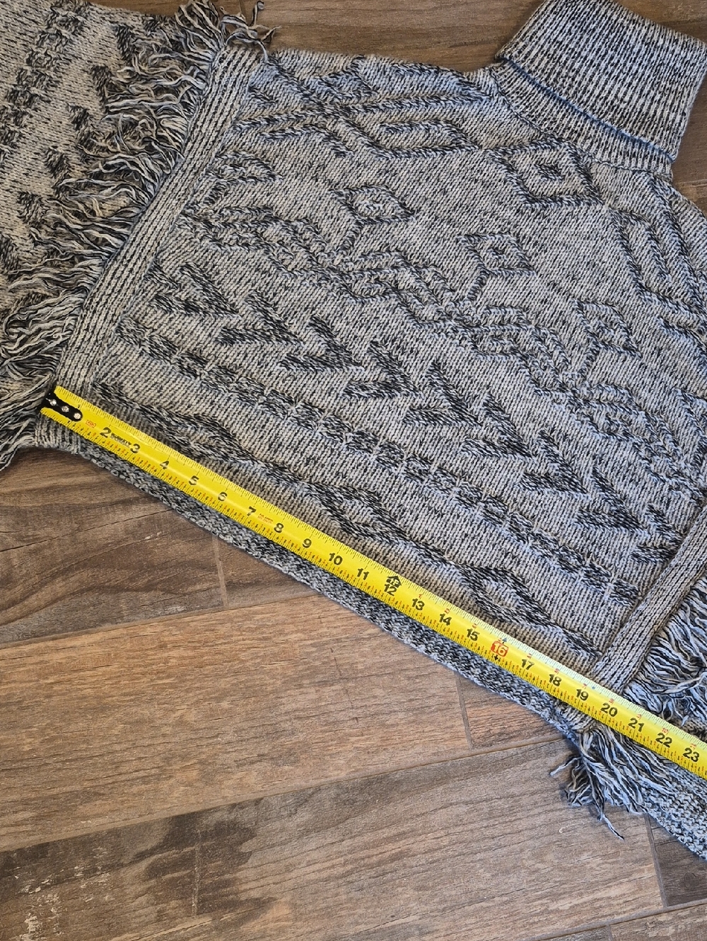 Lucky Brand Gray Wool & Cashmere Turtleneck Bohemian Poncho Sweater, Small - Picture 11 of 12